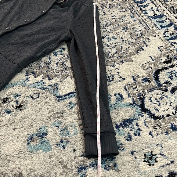 NWOT Women Koi Stretch Claire Floral Jacquard Knit Scrub Cardigan Sweater XS - Picture 11 of 13